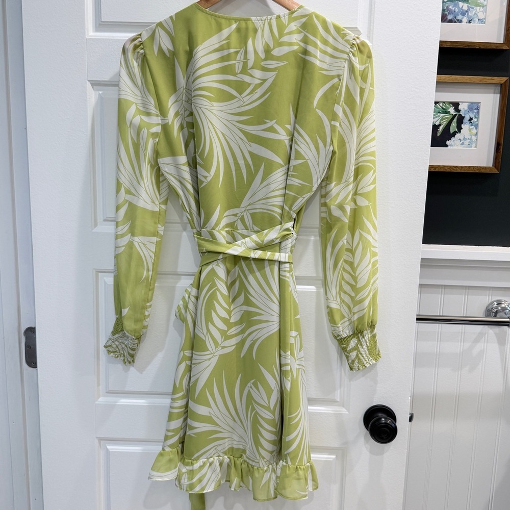 Bar III Tropical Palm Wrap Dress Small - Picture 8 of 9